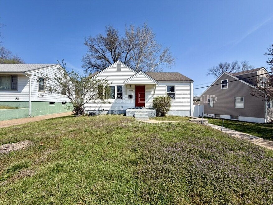 9905 Iveland Dr