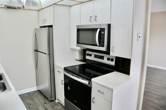 Foto del edificio - 4070 Exeter