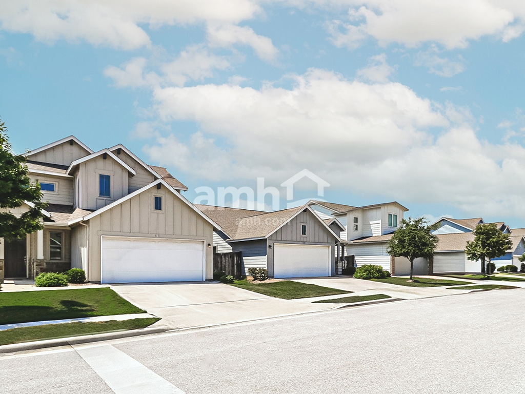 Building Photo - 6016 Gerard Dr