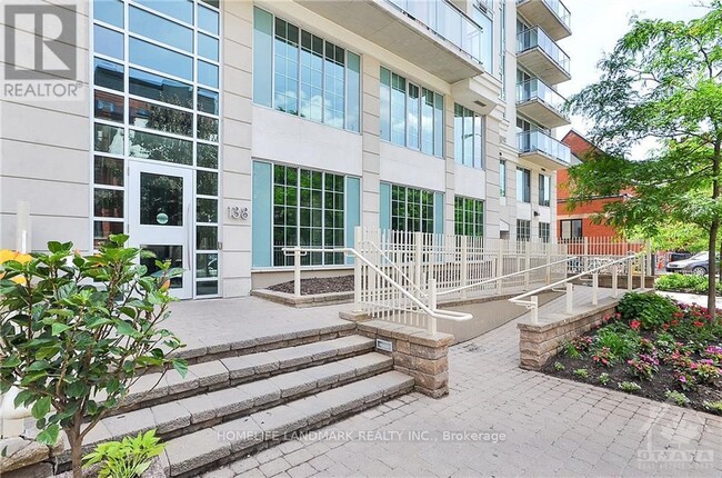 Building Photo - 138-138 Somerset St W