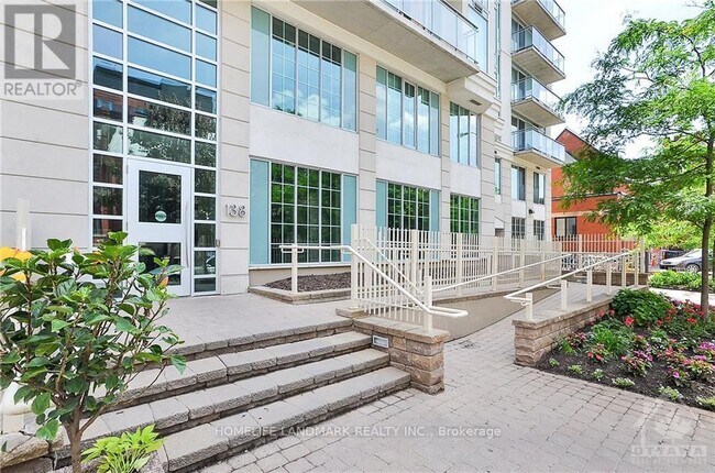 Photo du bâtiment - 138 Somerset St W