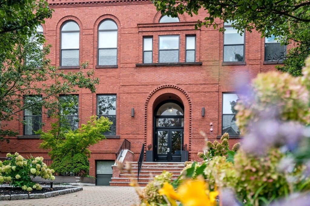 Foto principal - 11 Wyman St