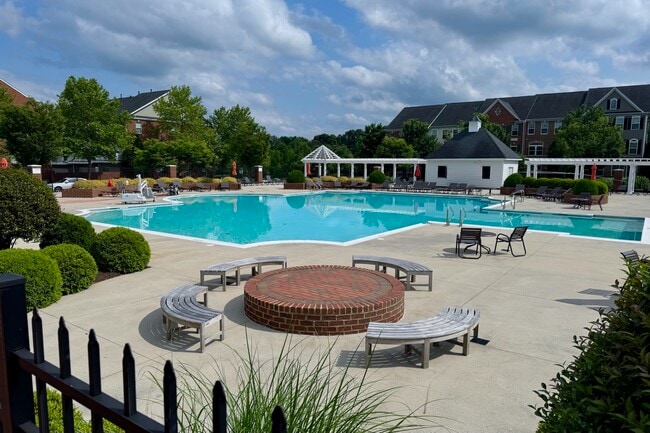 Building Photo - 115 Wellie Hl Pl