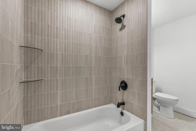 Building Photo - 1812 S 17th St