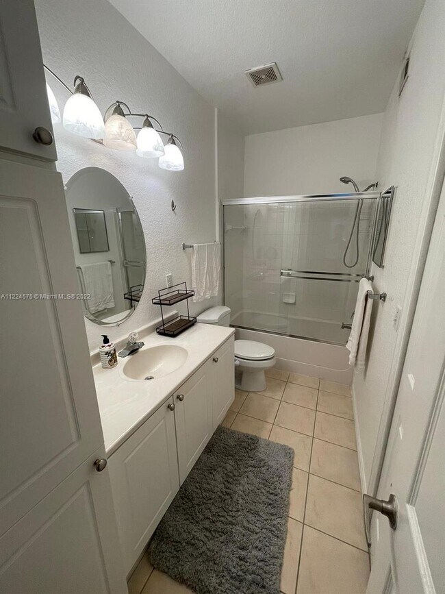 Building Photo - 2519  Lancien Ct  5 Orlando Fl 32826
