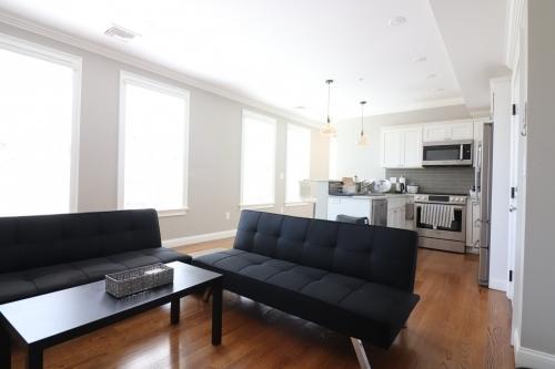 Building Photo - 3 bedroom in Hyde Park MA