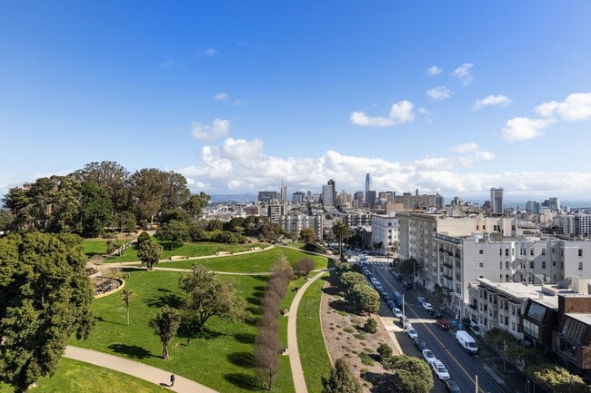 Foto del edificio - 2200 Sacramento St