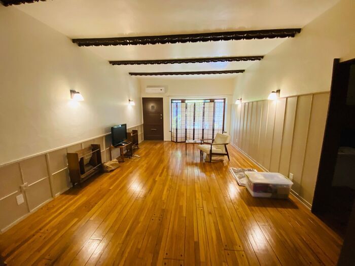 Primary Photo - LARGE 1 bedroom in Carthay Circle