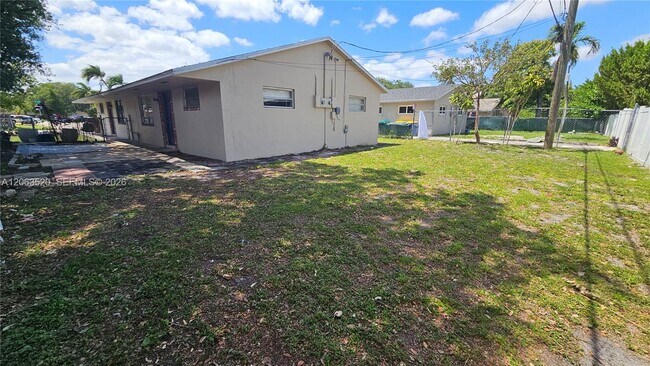Foto del edificio - 5030 SW 26th Ave