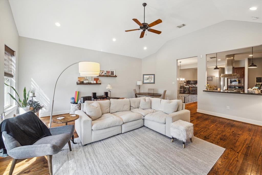 Foto principal - 420 W Saulnier St