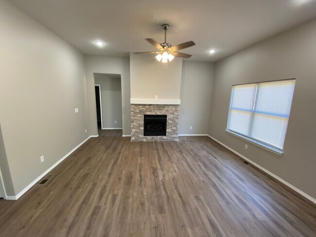 Foto del edificio - Great spacious home in Willard