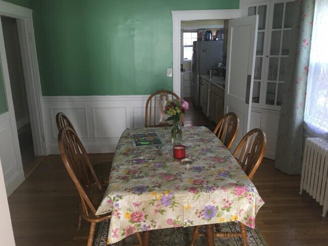 Building Photo - 2 bedroom in Newton MA 02459