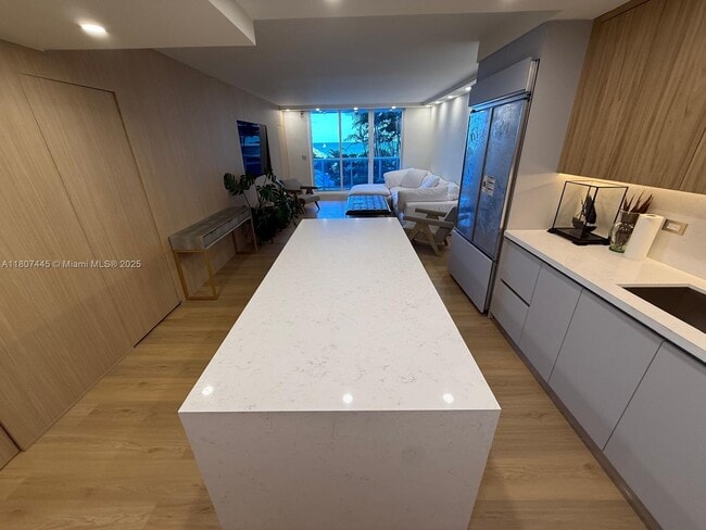 Building Photo - 2301 Collins Ave