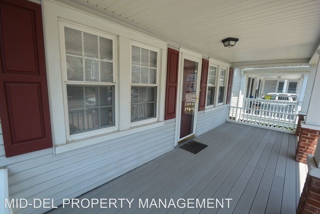 Building Photo - 3 br, 1 bath House - 22 E Commerce Street