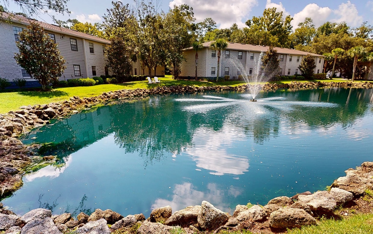 Photo - Ridgemar Commons Apartments