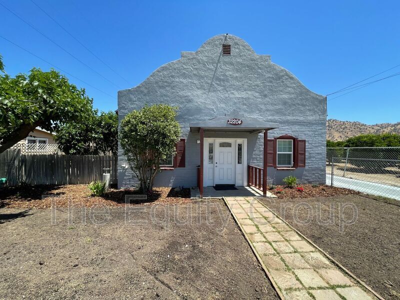 Primary Photo - 32204 Sierra Dr