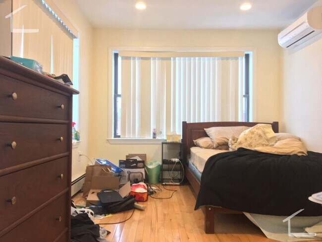 Foto del edificio - Promo:  Get $1,000 at closing!   SEE YT VI...