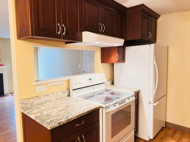 Foto del edificio - 32 Walden Dr