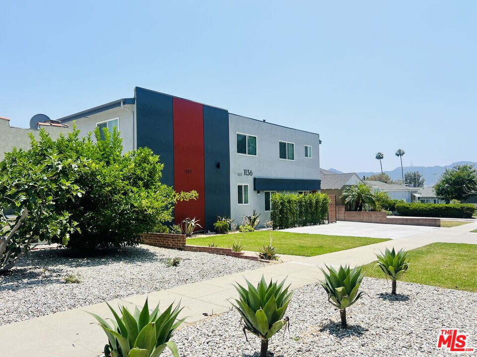 Primary Photo - 1136 Spazier Ave