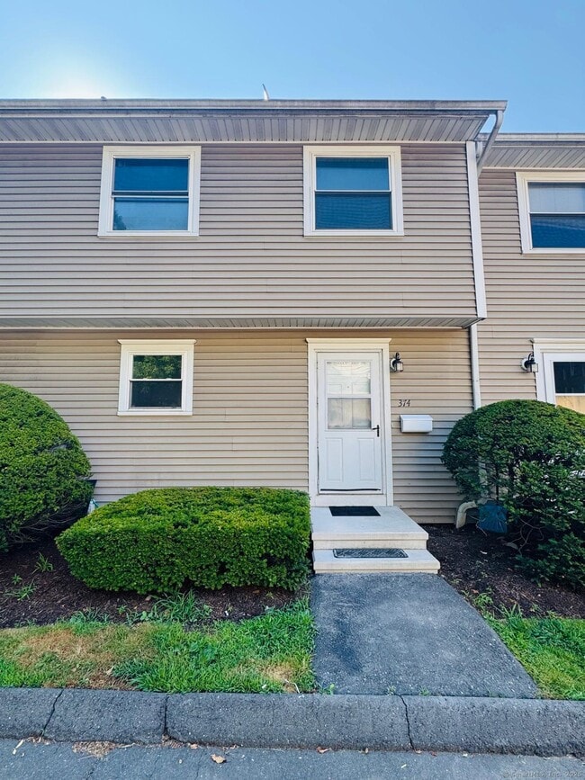 Building Photo - 374 Halley Ave