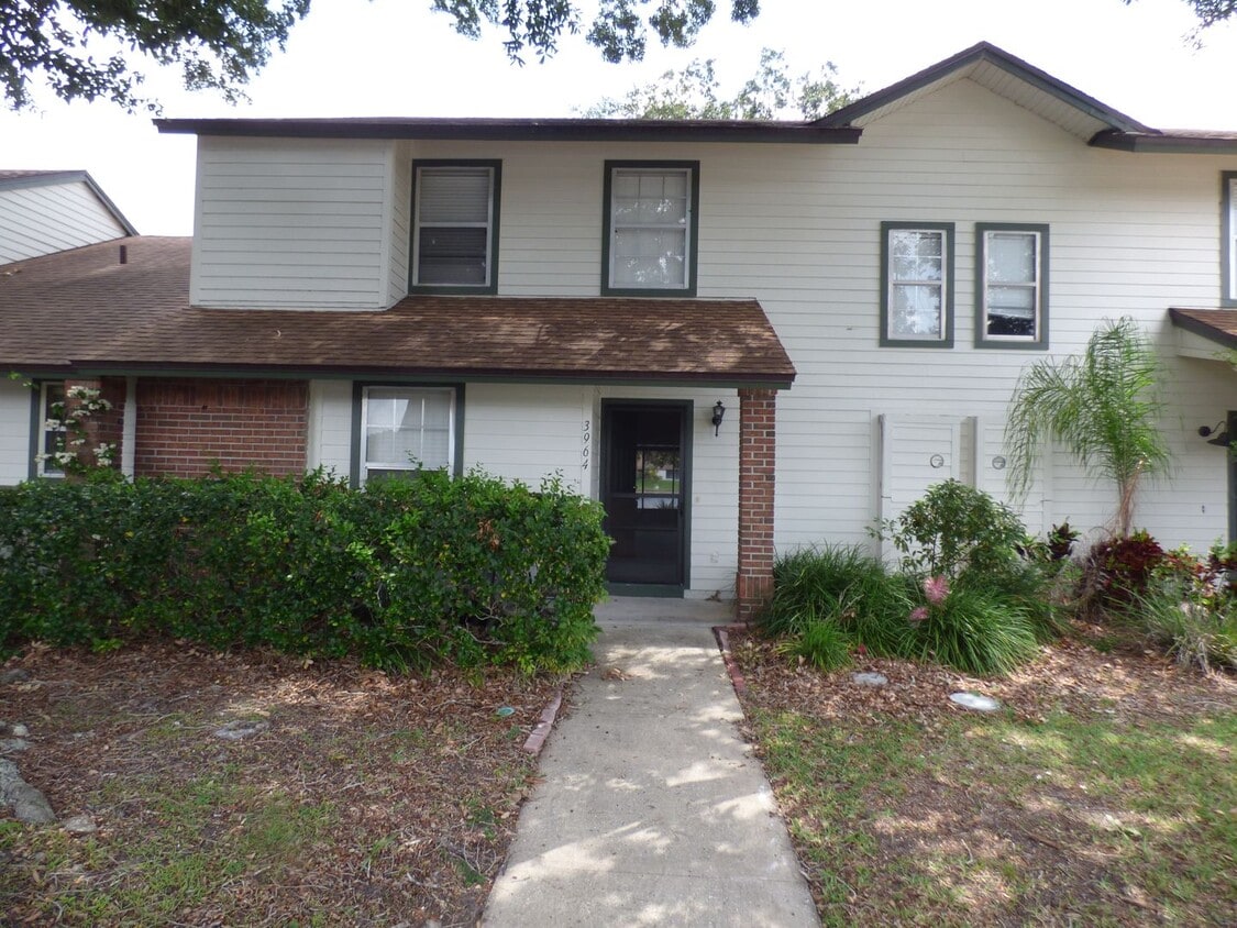 Primary Photo - *** Beautiful 2 bedroom 2.5 bathroom Townh...