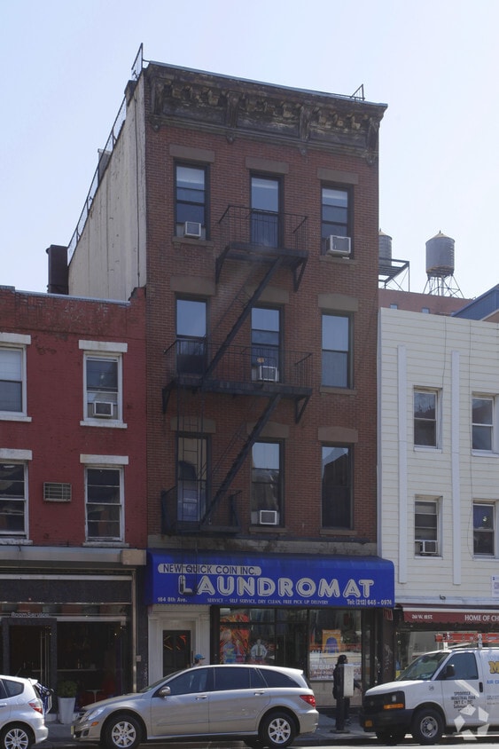 Building Photo - 164 8th Ave