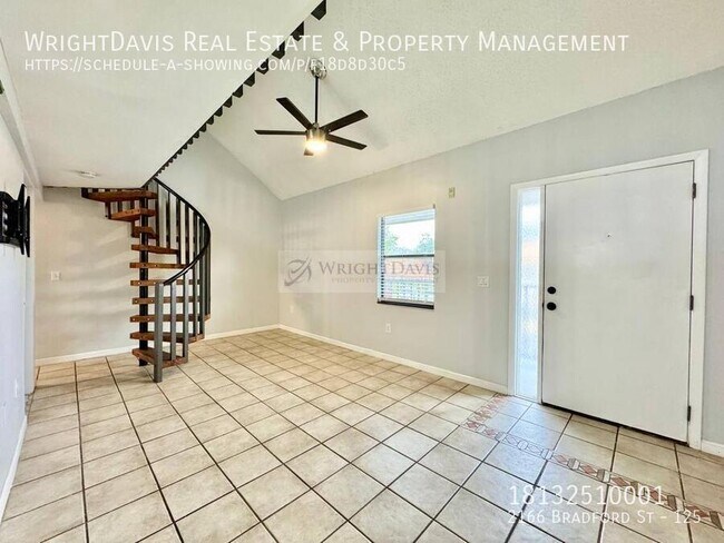 Foto del edificio - 2166 Bradford St