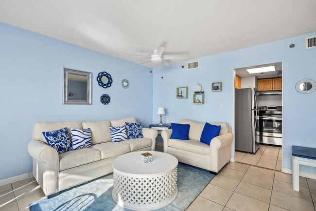 Building Photo - 9850 S Thomas Dr