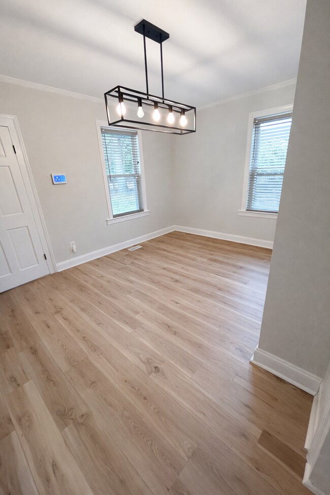 Foto del edificio - 3307 Monroe St