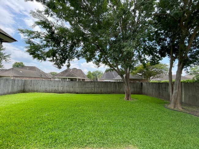 Foto del edificio - 10362 Hillmont Ave