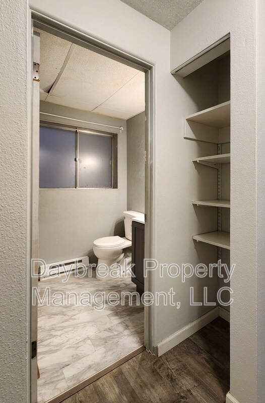 Foto del edificio - 32 10th Ave N