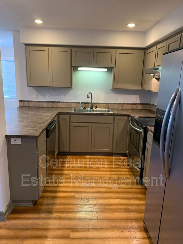 5275 Patrick Ln NE, Keizer, OR 97303 Condo for Rent in Keizer, OR