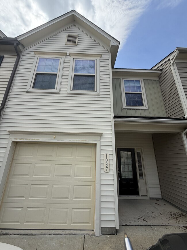 Foto del edificio - 1037 Grand Ridge Dr