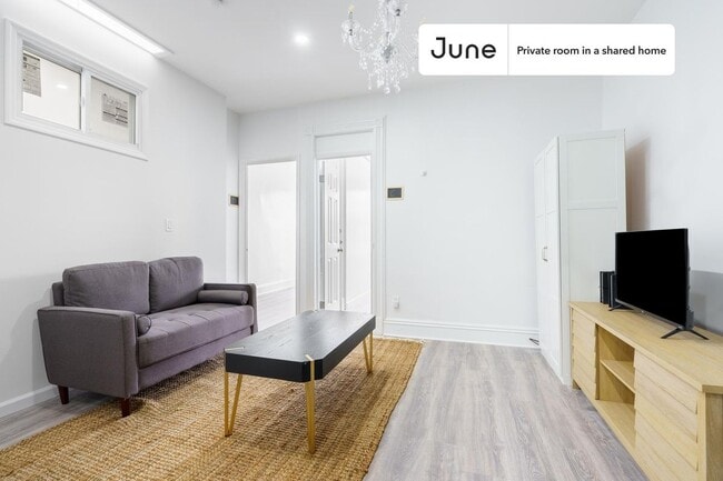 Foto del edificio - Room in Shared 4 bed/1 bath home