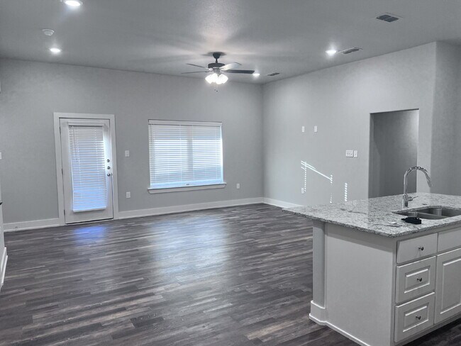 Building Photo - Newer Build in Cooper Schools
