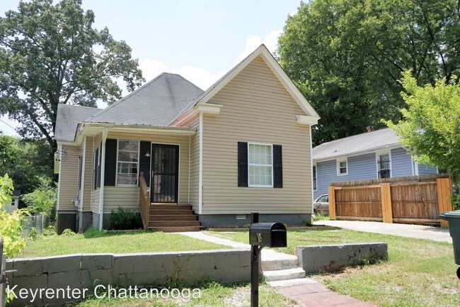 Building Photo - 3 br, 2 bath House - 108 Sawyer St