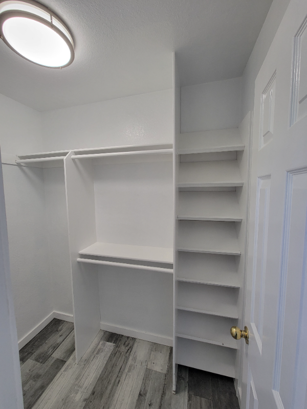 Building Photo - 571 Tilling Way