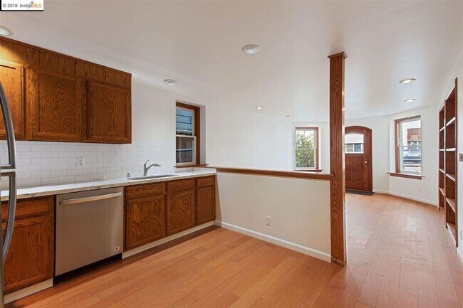 Foto del edificio - 563 22nd St