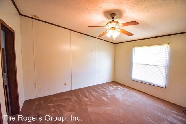 Building Photo - 3 br, 2 bath House - 955 Morgan Rd.