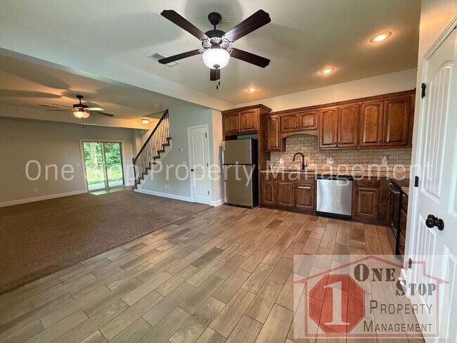 Foto del edificio - 3-Bedroom, 2.5-Bathroom in Platte City