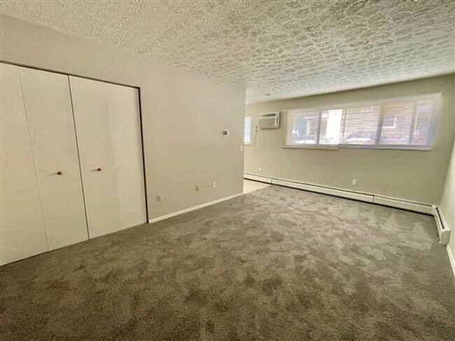 Foto del edificio - 4126 W 8th St