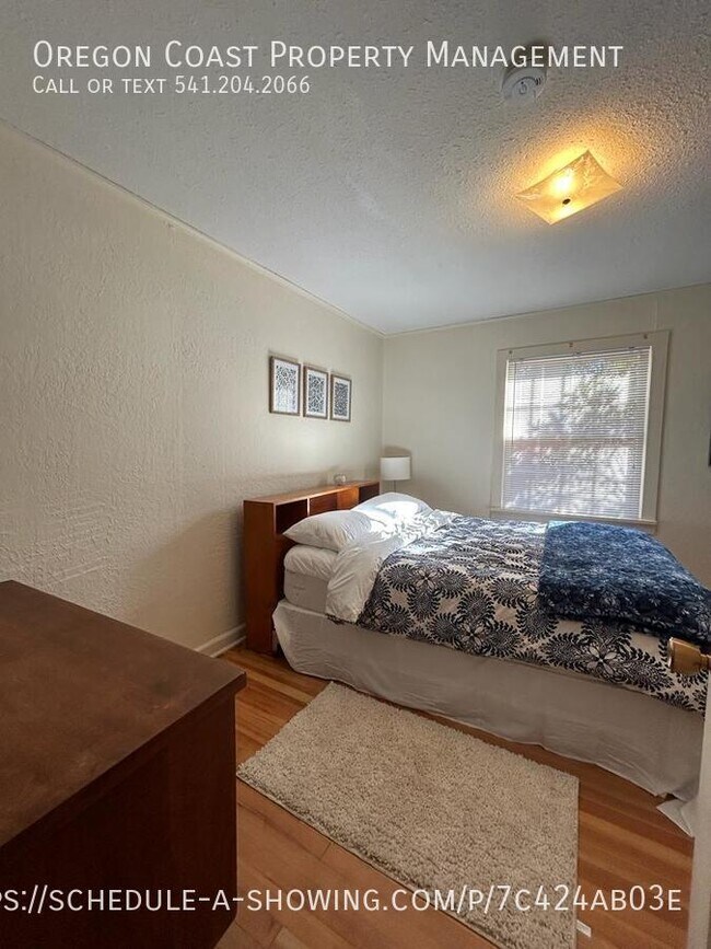 Building Photo - Recently Reduced Rate! 3 Bed 2.5 BathFully...
