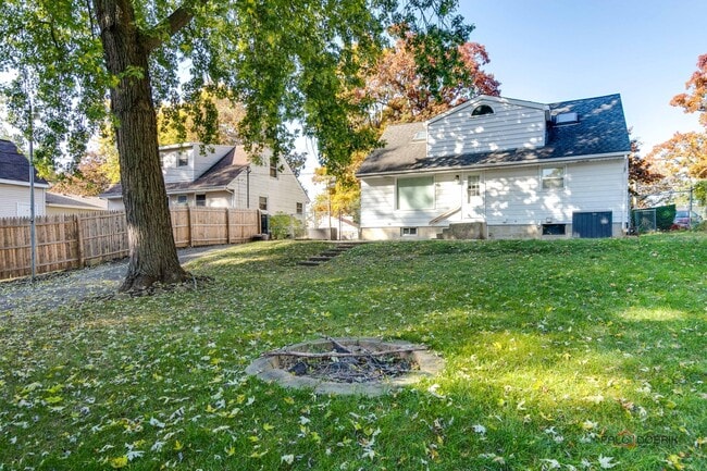 Foto del edificio - 33423 N Mill Rd