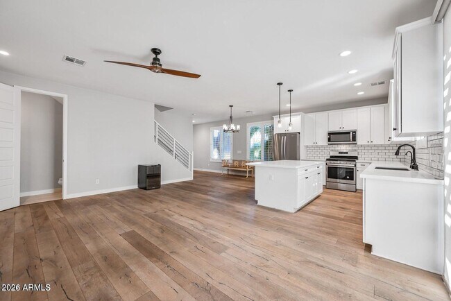 Building Photo - 3030 N 38th St