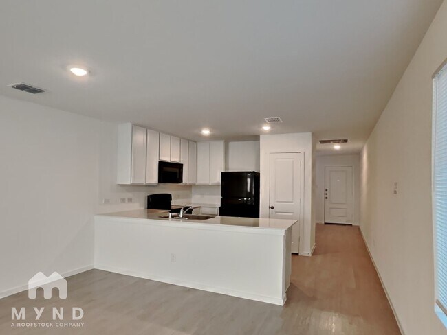 Foto del edificio - 225 Poplar Pl