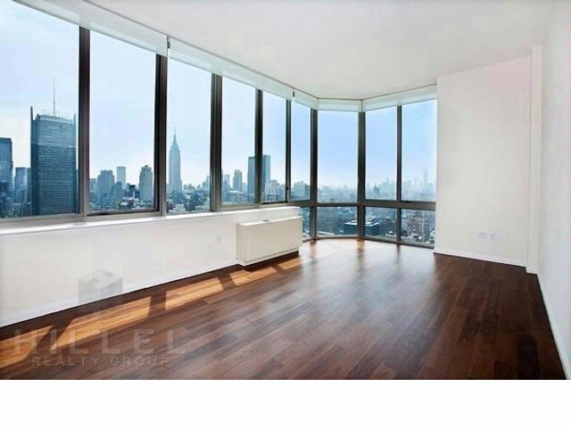 Foto del edificio - 561 10th Ave