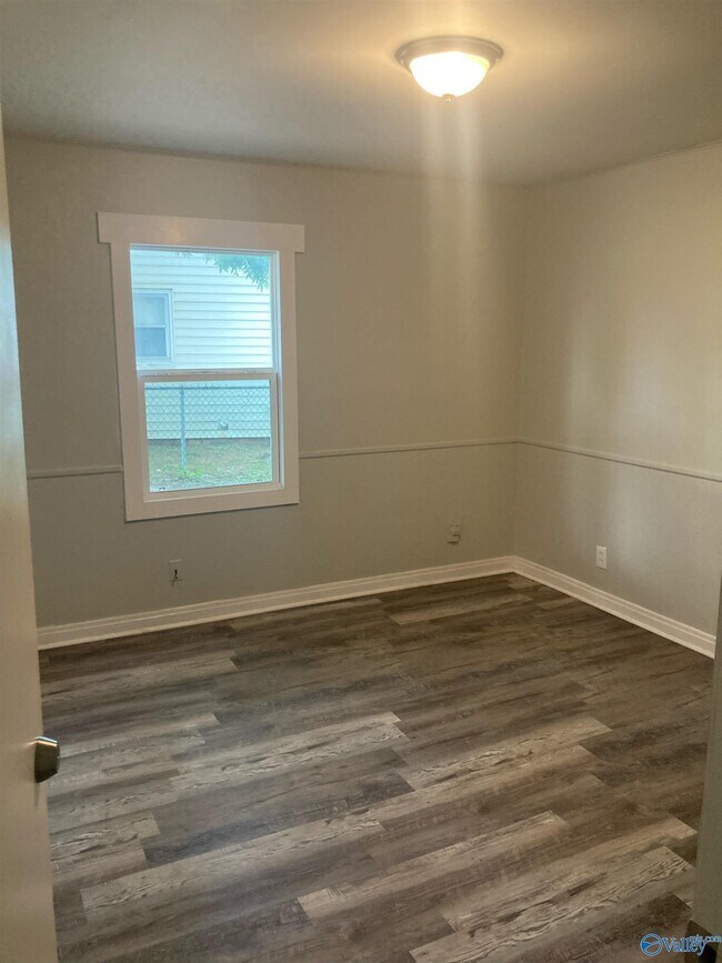 Foto del edificio - 1020 Fairway Dr NW