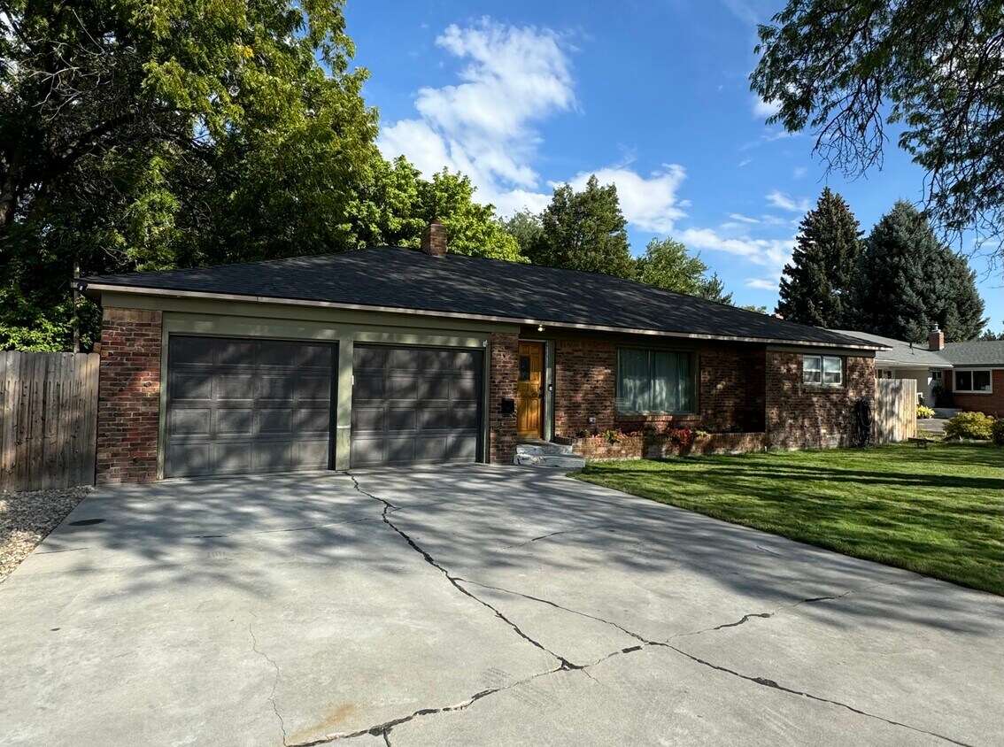 Primary Photo - 1715 S 10th Ave