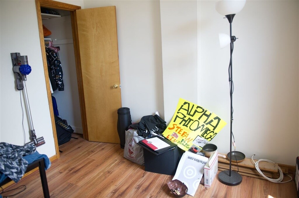 Smaller bedroom can also be used as an office. - 499 Palisade Ave