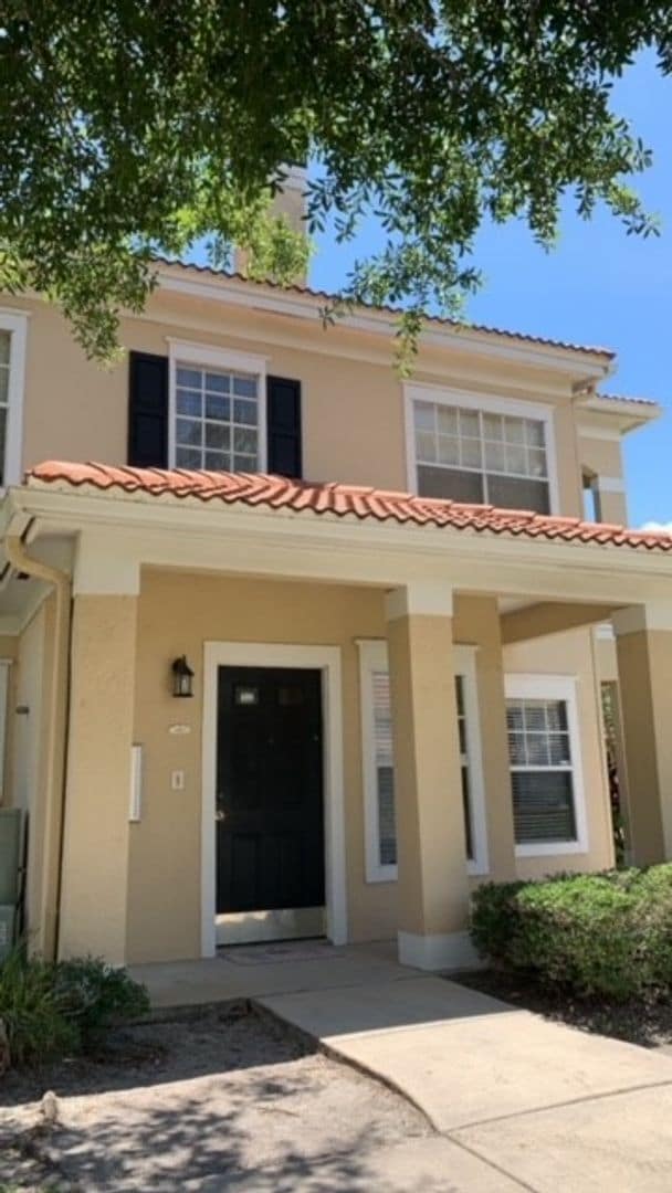 Building Photo - 2/2, 2nd floor unit in gated, Sanford community